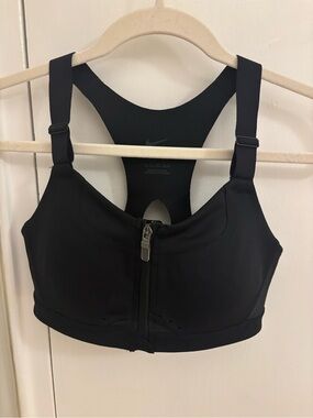 NWOT Nike Black Front-Zip Sports Bra